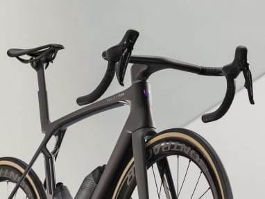 Madone SLR 9 Gen 8 - Matte/Gloss Carbon Smoke
