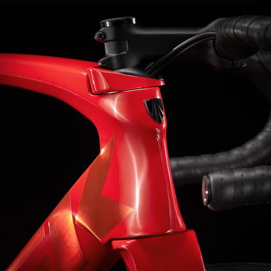 Trek Madone SL 6 - Viper Red | Road 