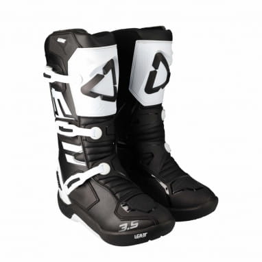 Boots 3.5 Junior black and white