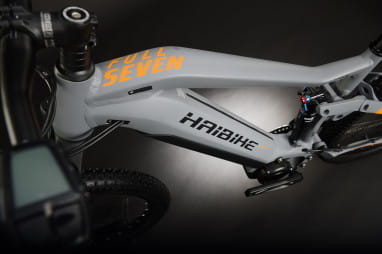 Haibike FullSeven 4 i500Wh 10-G Deore E-MTB 27,5 Zoll Fullsuspension Grau/Orange | Fully E-Bikes | BMO Bike