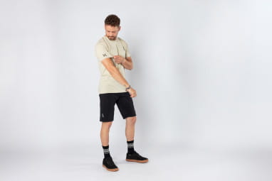 Flow 1.0 Tech Tee sand