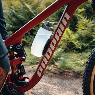Bottiglia TWIST 590 + base bici - trasparente