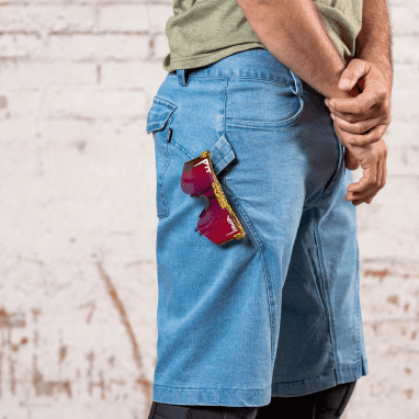 Pantaloncini di jeans organici Carve Digger - Blu lavato
