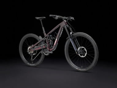 Slash 9.8 XT Gen 6 - Carbon Red Smoke