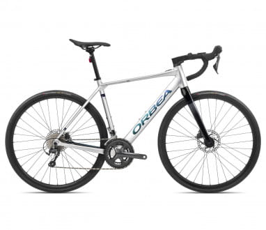 GAIN D40 - Metallic Silver (Matt) - Black (Gloss)