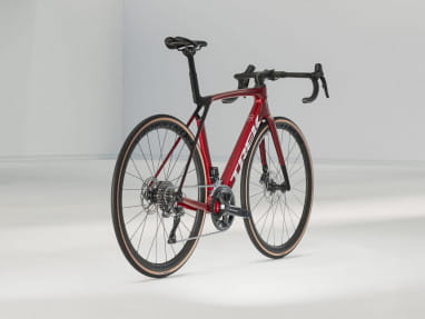 Madone SL 6 Gen 8 - Carmesí