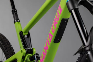 Nomad 5 C S Adder Green and Magenta